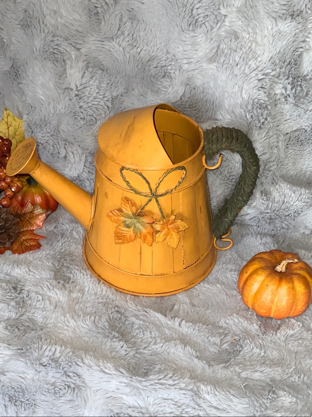 🍂🌻🍂Autumn Orange Decorative Watering Can with Leaf Accents